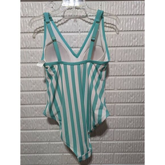 Kona Sol Size 16W One piece Striped Bathing Suit New Without Tags - Picture 2 of 6